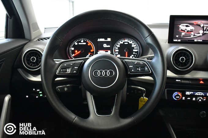 AUDI Q2 30 TDI S tronic Business